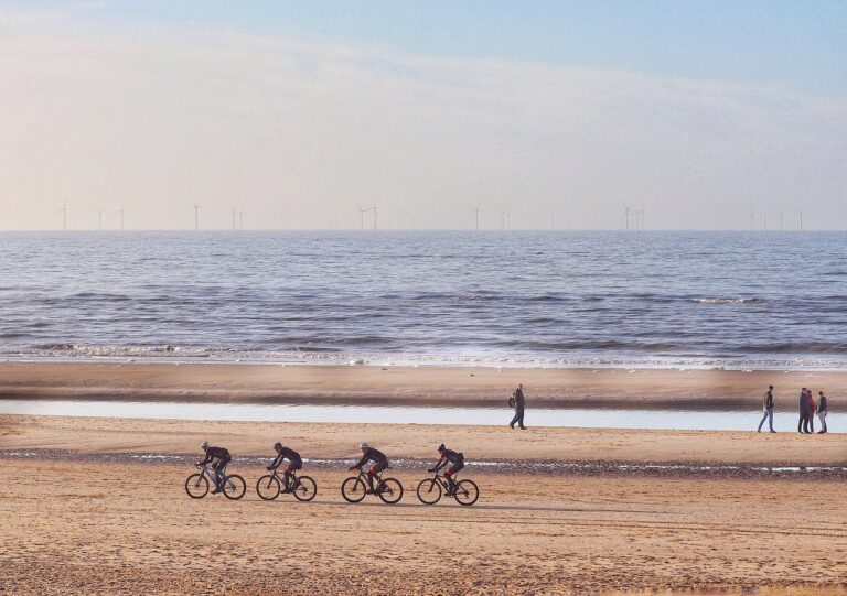 fietsen, beach, cycling, cyclists, fietsen op het strand, fietsen in katwijk aan zee