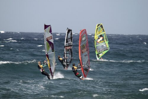 Windsurfen windsurfen, sport, action, body of water-3323209.jpg